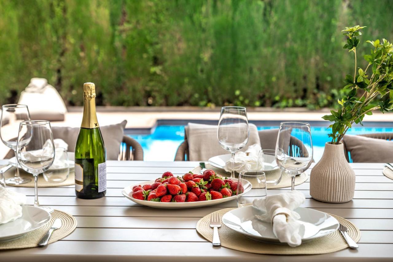 Villa Luxury 3 Bed With Heating Pool - Nueva Andalucia Marbella