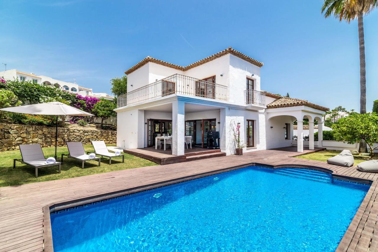 Luxury 3 Bed With Heating Pool - Nueva Andalucia *